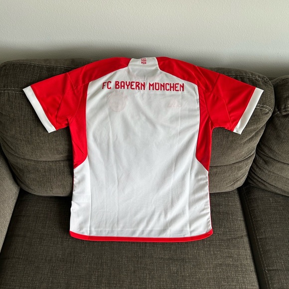 Adidas Authentic FC Bayern Munich 23/24 Home IB1478 Soccer Jersey Women’s Sz: M - Picture 5 of 6